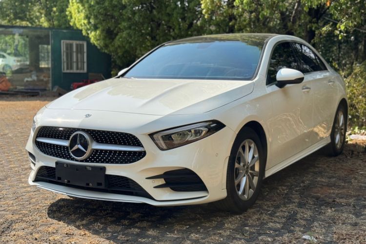 Ojetý Mercedes-Benz A-Class 2021 A 200 L Sport Sedan Fashion Model Guazi used car, China used car export, Used car for sale, Used cars, Cheapest cars for sale