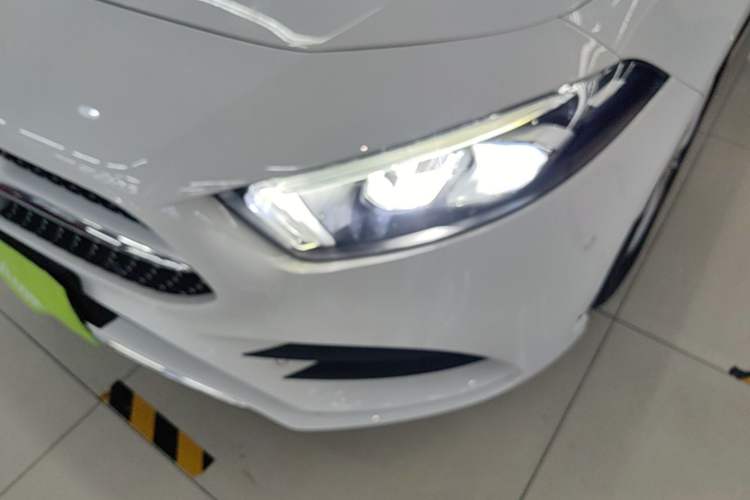 Used Mercedes-Benz A-Class 2021 A 200 L Sport Sedan Fashion Model Left Front Headlight