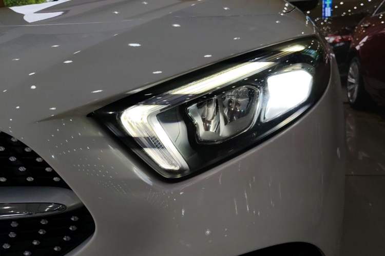 Used Mercedes-Benz A-Class 2021 A 200 L Sport Sedan Fashion Model Left Front Headlight