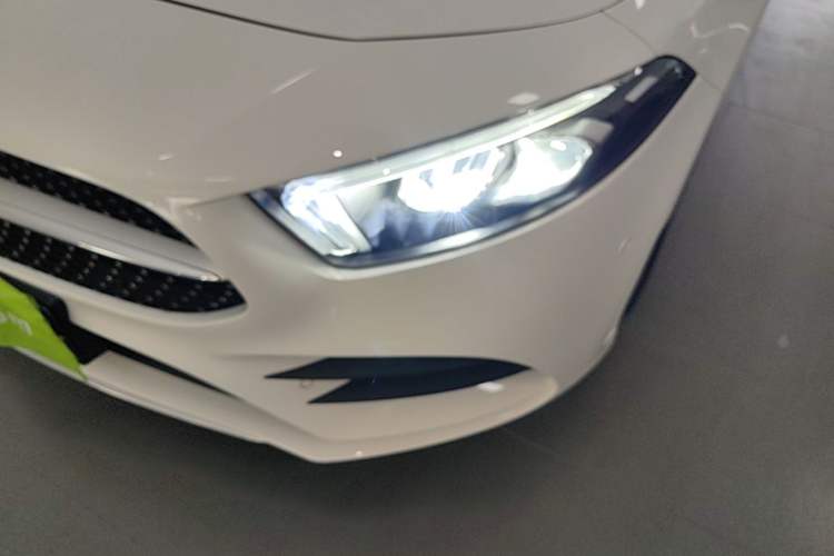 Used Mercedes-Benz A-Class 2021 A 200 L Sport Sedan Fashion Model Left Front Headlight