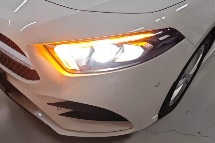 Used Mercedes-Benz A-Class 2021 A 200 L Sport Sedan Fashion Model Left Front Headlight