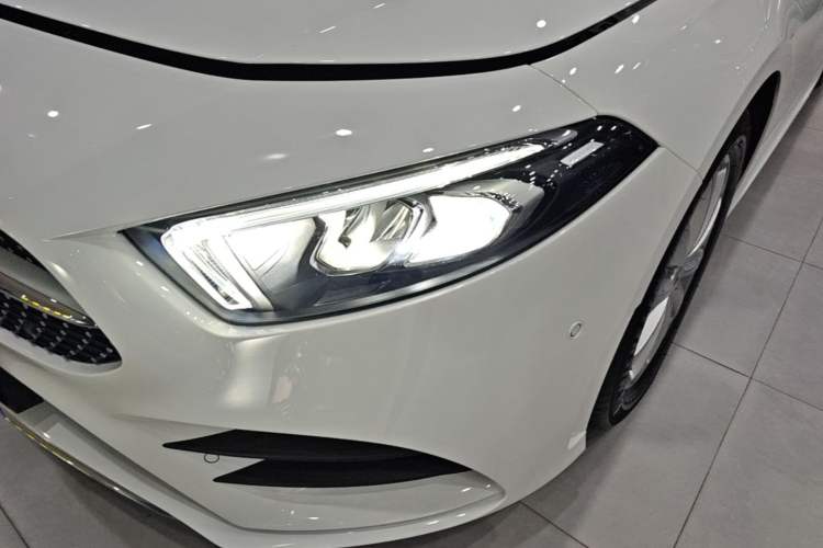 Used Mercedes-Benz A-Class 2021 A 200 L Sport Sedan Fashion Model Left Front Headlight
