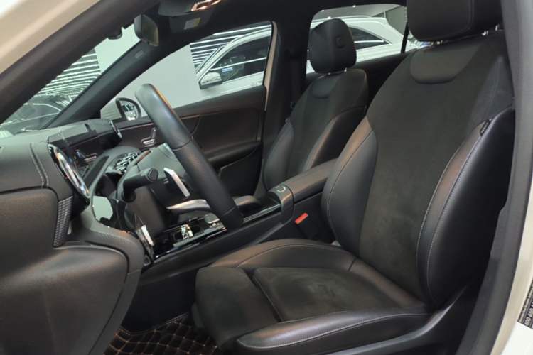Used Mercedes-Benz A-Class 2021 A 200 L Sport Sedan Fashion Model Left Front Seat