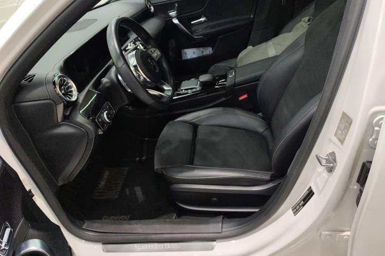 Used Mercedes-Benz A-Class 2021 A 200 L Sport Sedan Fashion Model Left Front Seat