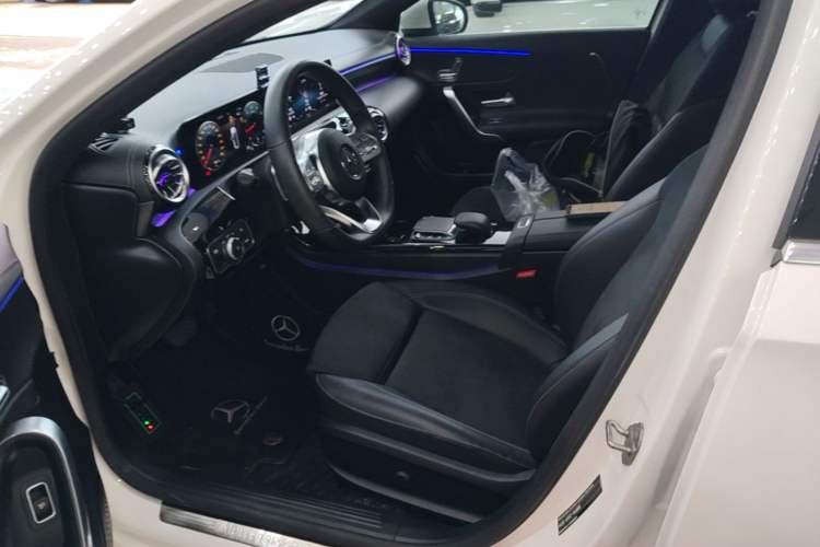 Used Mercedes-Benz A-Class 2021 A 200 L Sport Sedan Fashion Model Left Front Seat