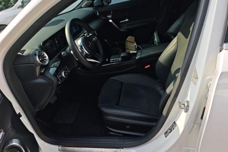 Used Mercedes-Benz A-Class 2021 A 200 L Sport Sedan Fashion Model Left Front Seat