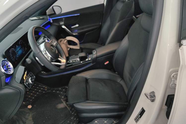 Used Mercedes-Benz A-Class 2021 A 200 L Sport Sedan Fashion Model Left Front Seat