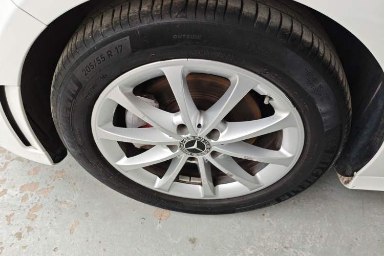 Used Mercedes-Benz A-Class 2021 A 200 L Sport Sedan Dynamic Model Left Front Wheel Hub