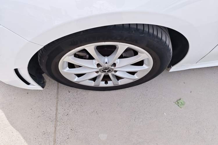 Used Mercedes-Benz A-Class 2021 A 200 L Sport Sedan Dynamic Model Left Front Wheel Hub