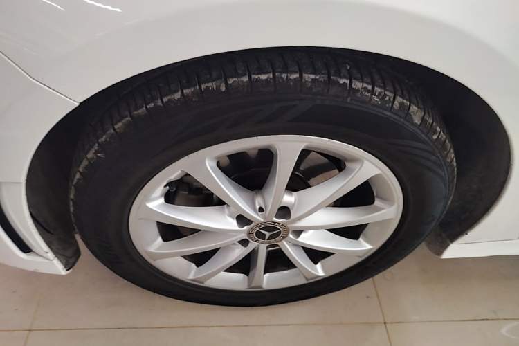 Used Mercedes-Benz A-Class 2021 A 200 L Sport Sedan Fashion Model Left Front Wheel Hub