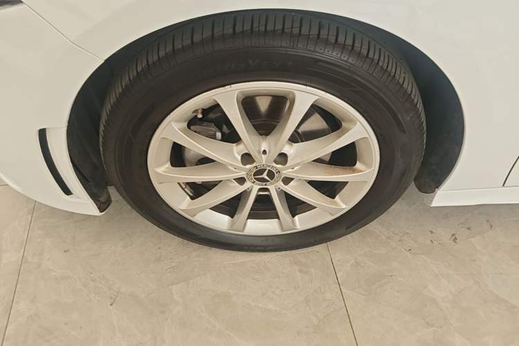 Used Mercedes-Benz A-Class 2021 A 200 L Sport Sedan Fashion Model Left Front Wheel Hub