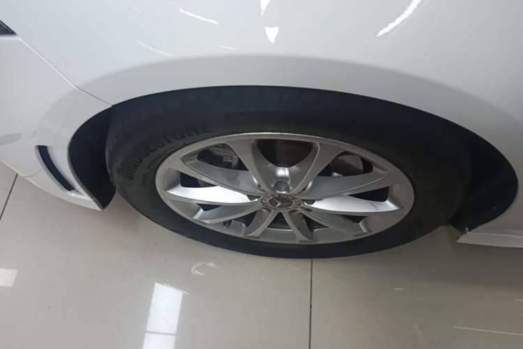 Used Mercedes-Benz A-Class 2021 A 200 L Sport Sedan Dynamic Model Left Front Wheel Hub