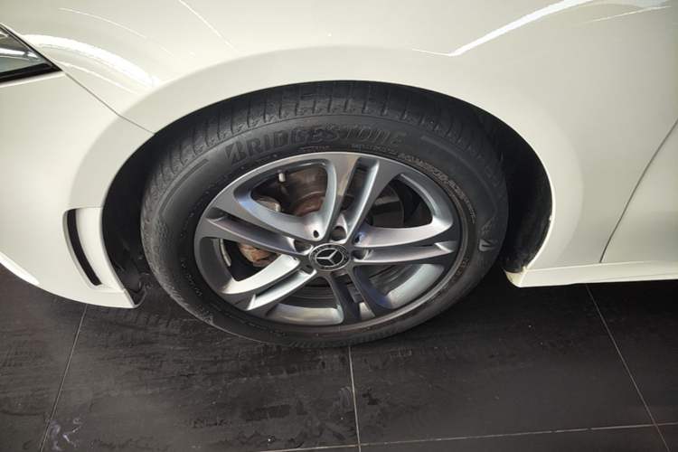 Used Mercedes-Benz A-Class 2021 Restyled A 180 L Sport Sedan Left Front Wheel Hub