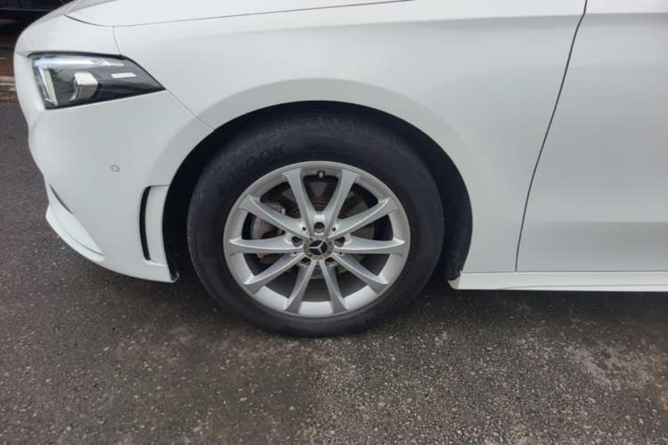 Used Mercedes-Benz A-Class 2021 A 200 L Sport Sedan Fashion Model Left Front Wheel Hub