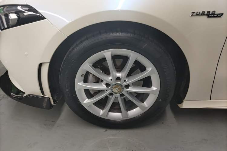Used Mercedes-Benz A-Class 2021 A 200 L Sport Sedan Fashion Model Left Front Wheel Hub