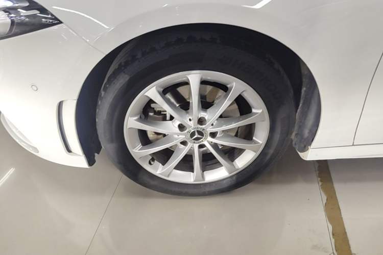 Used Mercedes-Benz A-Class 2021 A 200 L Sport Sedan Fashion Model Left Front Wheel Hub