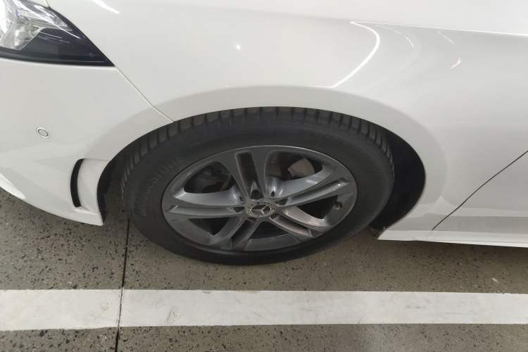 Used Mercedes-Benz A-Class 2021 A 180 L Sport Sedan Left Front Wheel Hub