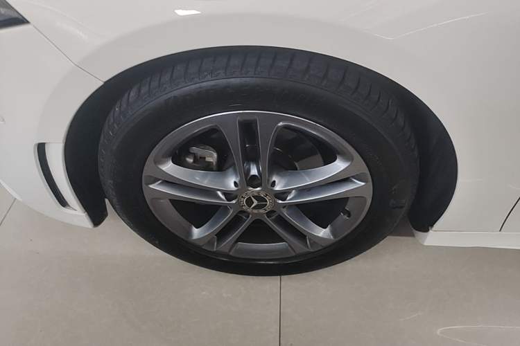 Used Mercedes-Benz A-Class 2021 A 180 L Sport Sedan Left Front Wheel Hub