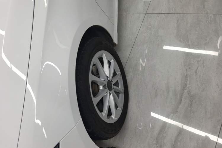 Used Mercedes-Benz A-Class 2021 A 200 L Sport Sedan Fashion Model Left Front Wheel Hub