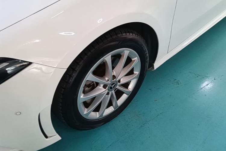 Used Mercedes-Benz A-Class 2021 A 200 L Sport Sedan Dynamic Model Left Front Wheel Hub