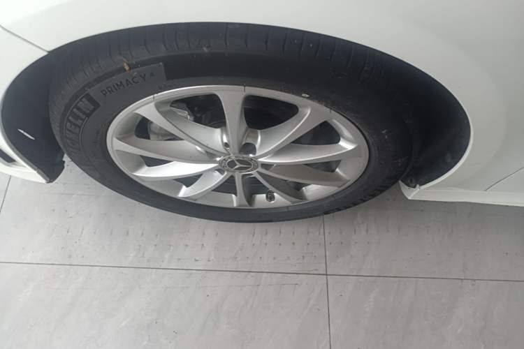 Used Mercedes-Benz A-Class 2021 A 200 L Sport Sedan Fashion Model Left Front Wheel Hub