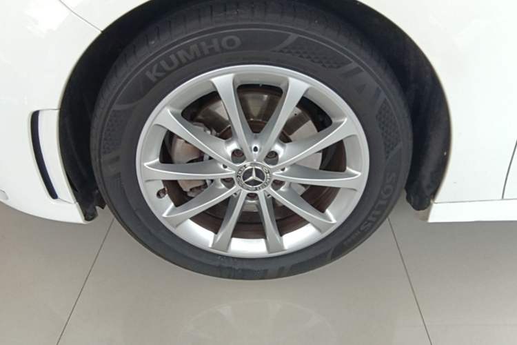 Used Mercedes-Benz A-Class 2021 A 200 L Sport Sedan Fashion Model Left Front Wheel Hub