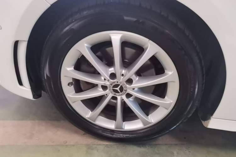 Used Mercedes-Benz A-Class 2021 A 200 L Sport Sedan Fashion Model Left Front Wheel Hub