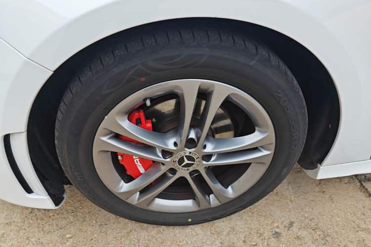 Used Mercedes-Benz A-Class 2021 A 180 L Sport Sedan Left Front Wheel Hub