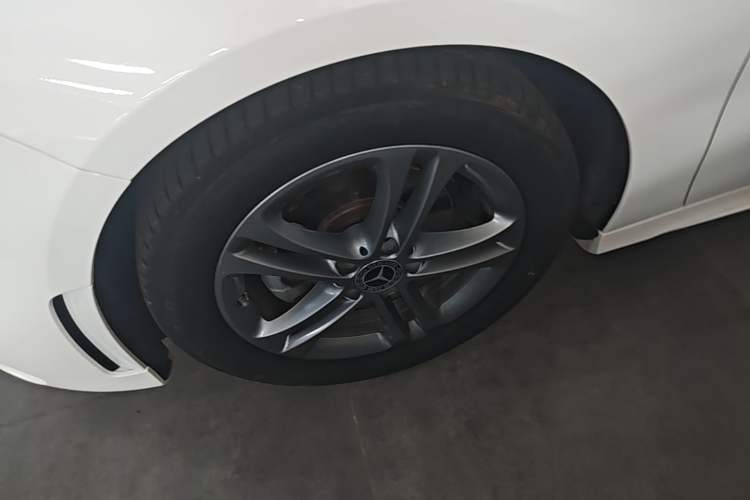 Used Mercedes-Benz A-Class 2021 Restyled A 180 L Sport Sedan Left Front Wheel Hub