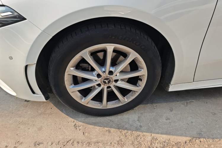Used Mercedes-Benz A-Class 2021 A 200 L Sport Sedan Fashion Model Left Front Wheel Hub