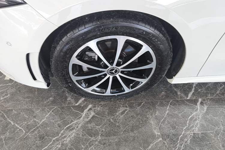 Used Mercedes-Benz A-Class 2021 A 200 L Sport Sedan Dynamic Model Left Front Wheel Hub