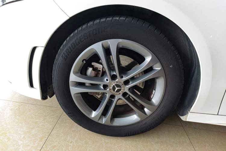 Used Mercedes-Benz A-Class 2021 Restyled A 180 L Sport Sedan Left Front Wheel Hub
