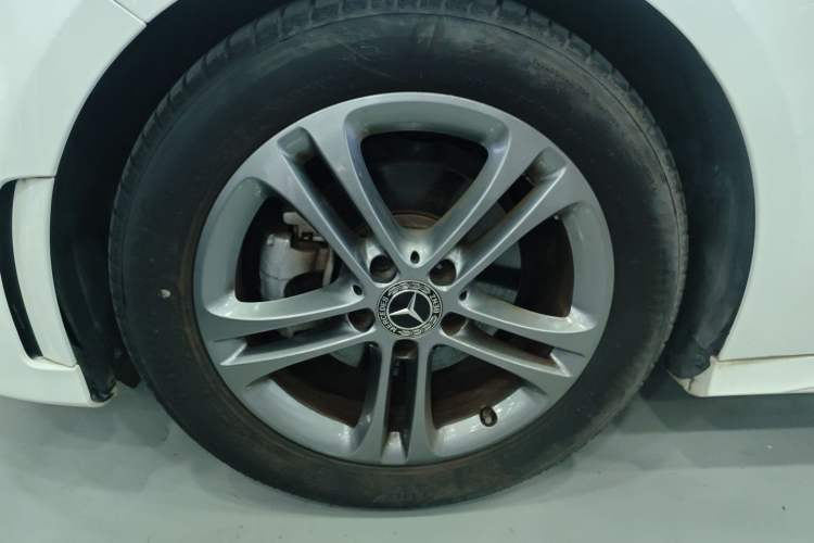 Used Mercedes-Benz A-Class 2021 A 180 L Sport Sedan Left Front Wheel Hub