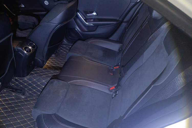 Used Mercedes-Benz A-Class 2021 A 200 L Sport Sedan Fashion Model Left Rear Seat