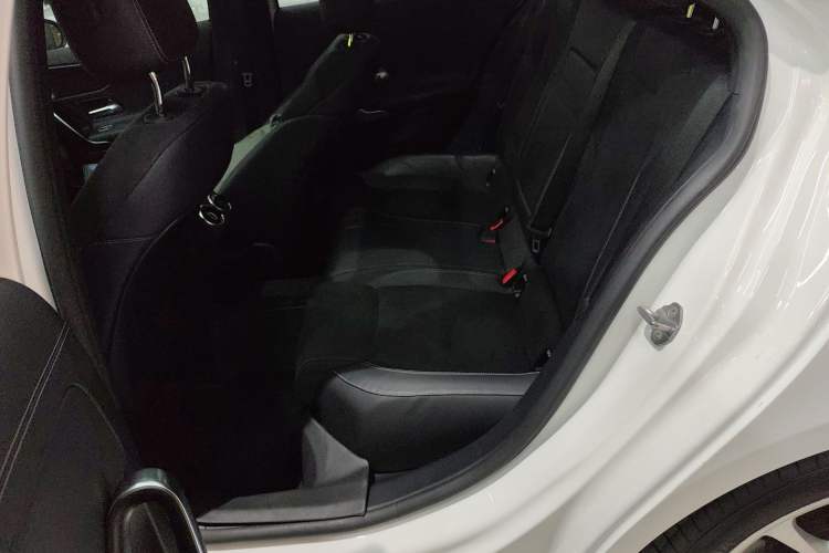 Used Mercedes-Benz A-Class 2021 A 200 L Sport Sedan Fashion Model Left Rear Seat