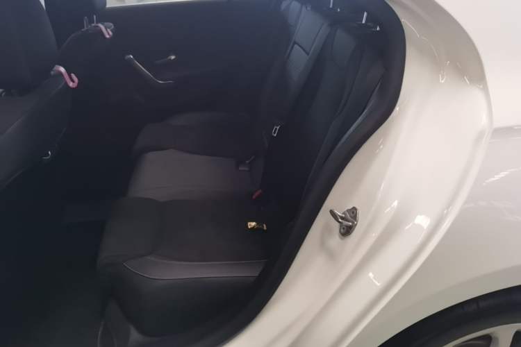 Used Mercedes-Benz A-Class 2021 A 200 L Sport Sedan Fashion Model Left Rear Seat