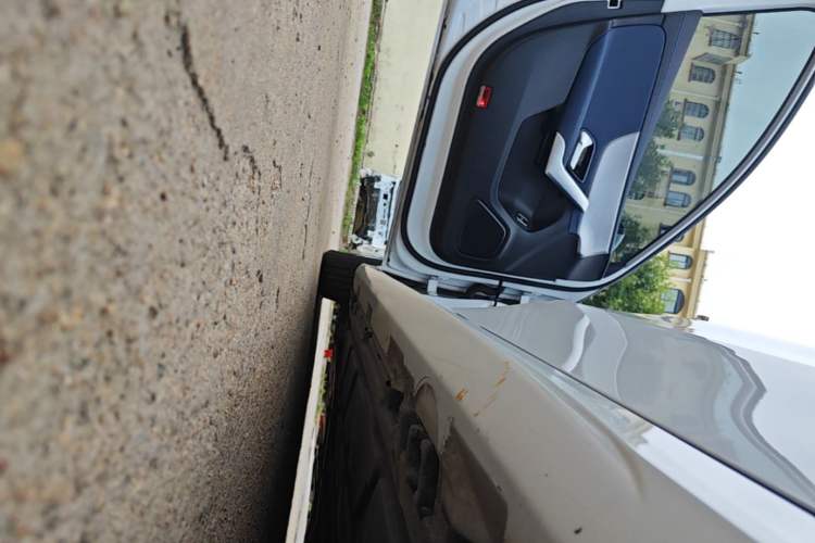 Used Mercedes-Benz A-Class 2021 A 180 L Sport Sedan Left Side Sill