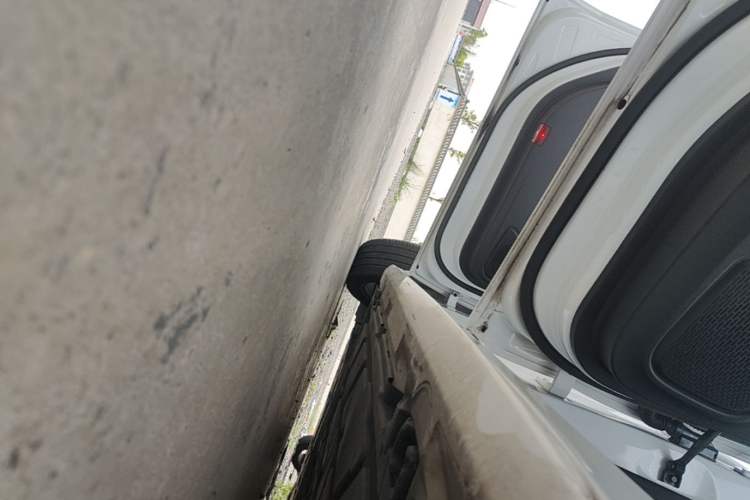 Used Mercedes-Benz A-Class 2021 Restyled A 180 L Sport Sedan Left Side Sill