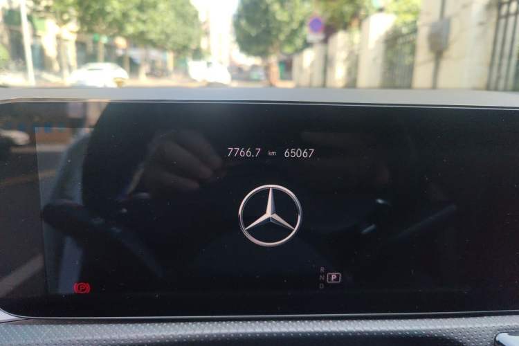 Used Mercedes-Benz A-Class 2021 A 200 L Sport Sedan Fashion Model Odometer Close Up