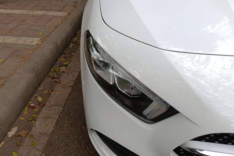 Used Mercedes-Benz A-Class 2021 A 200 L Sport Sedan Fashion Model Right Front Headlight
