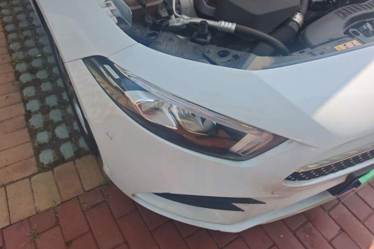 Used Mercedes-Benz A-Class 2021 A 200 L Sport Sedan Fashion Model Right Front Headlight