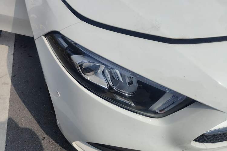 Used Mercedes-Benz A-Class 2021 A 200 L Sport Sedan Fashion Model Right Front Headlight
