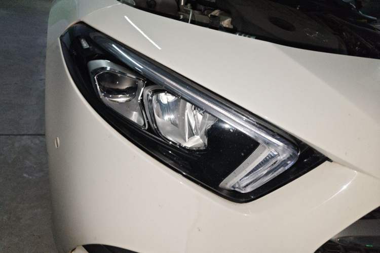 Used Mercedes-Benz A-Class 2021 A 200 L Sport Sedan Fashion Model Right Front Headlight