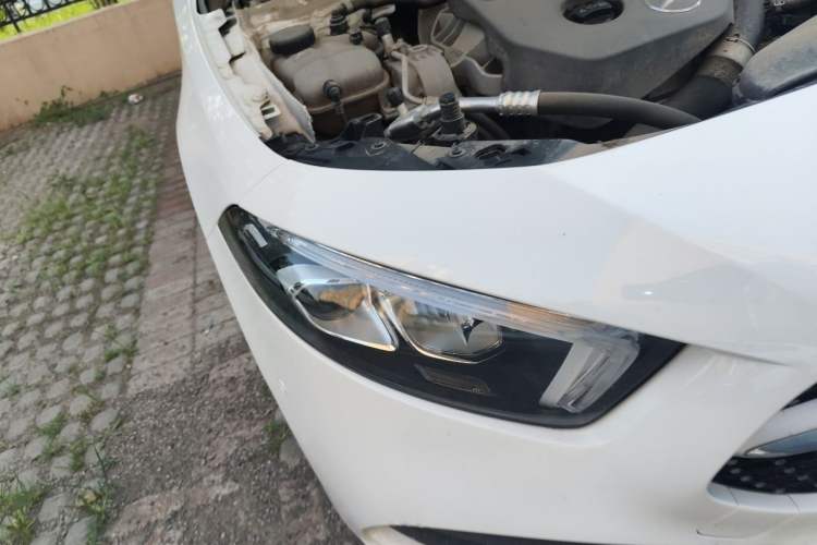 Used Mercedes-Benz A-Class 2021 A 200 L Sport Sedan Fashion Model Right Front Headlight