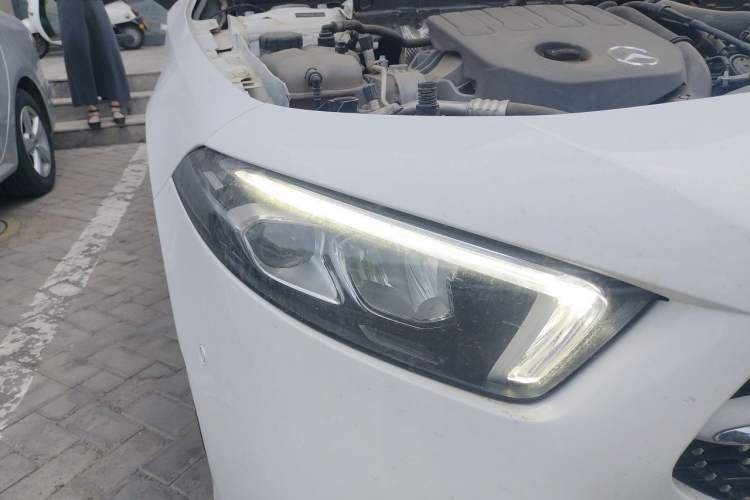 Used Mercedes-Benz A-Class 2021 A 200 L Sport Sedan Fashion Model Right Front Headlight