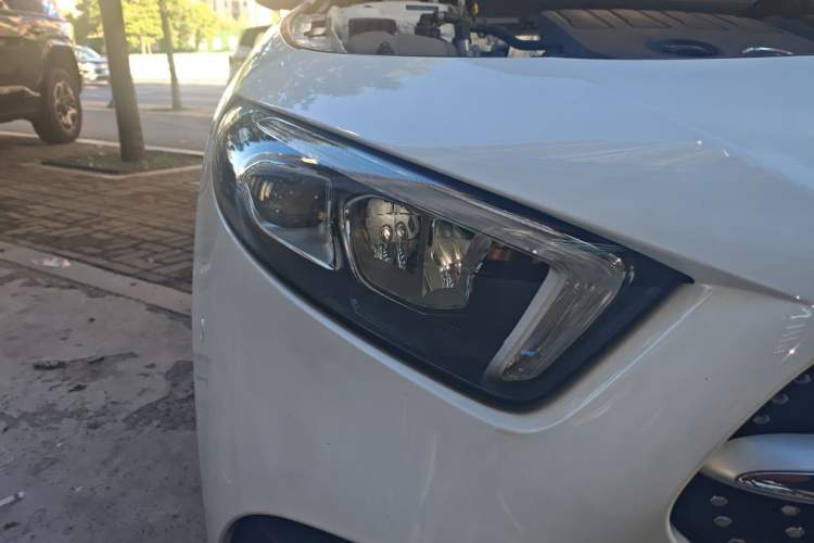 Used Mercedes-Benz A-Class 2021 A 200 L Sport Sedan Fashion Model Right Front Headlight