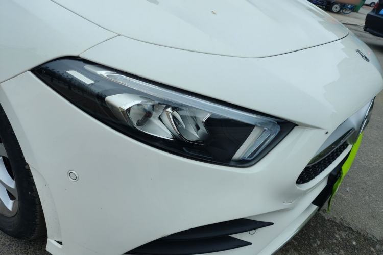 Used Mercedes-Benz A-Class 2021 A 200 L Sport Sedan Fashion Model Right Front Headlight