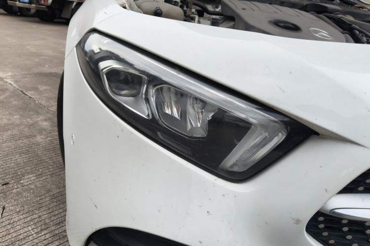 Used Mercedes-Benz A-Class 2021 A 200 L Sport Sedan Fashion Model Right Front Headlight