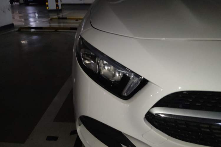 Used Mercedes-Benz A-Class 2021 A 200 L Sport Sedan Fashion Model Right Front Headlight