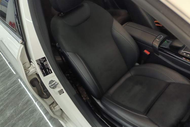 Used Mercedes-Benz A-Class 2021 A 200 L Sport Sedan Fashion Model Right Front Seat
